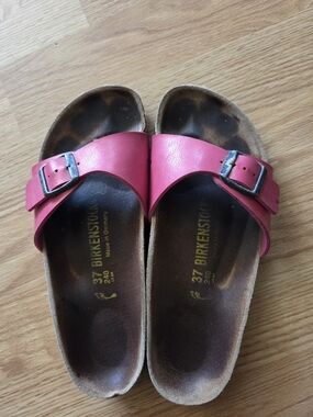 Birkenstock Single-Strap Sandals in Pink